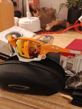 Oakley Jaw Bone Atomic Orange Vintage New, Box, Case, Cloth Bag, 2 Sets Of Lens